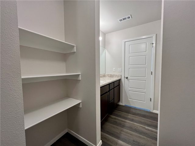 3251 Red Tail Way, Farmington, AR 72730