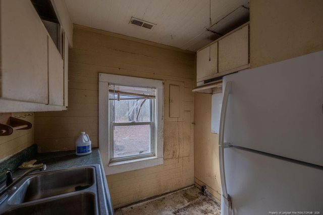 879 Jordan Road, Autryville, NC 28318