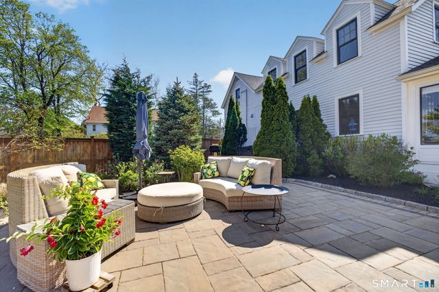 2 Elm Street, Groton, CT 06355
