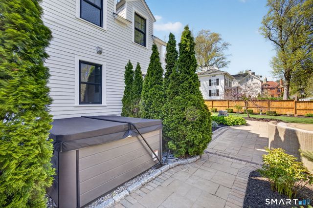 2 Elm Street, Groton, CT 06355