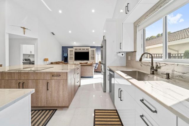 1695 Lakeshore Circle, Weston, FL 33326