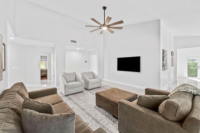 1695 Lakeshore Circle, Weston, FL 33326