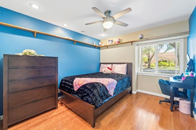 1695 Lakeshore Circle, Weston, FL 33326