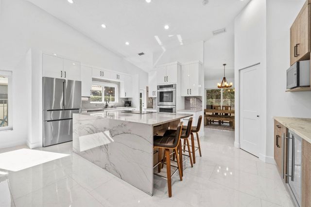 1695 Lakeshore Circle, Weston, FL 33326