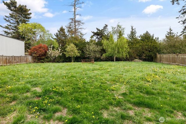 954 Shawn Avenue, Oak Harbor, WA 98277