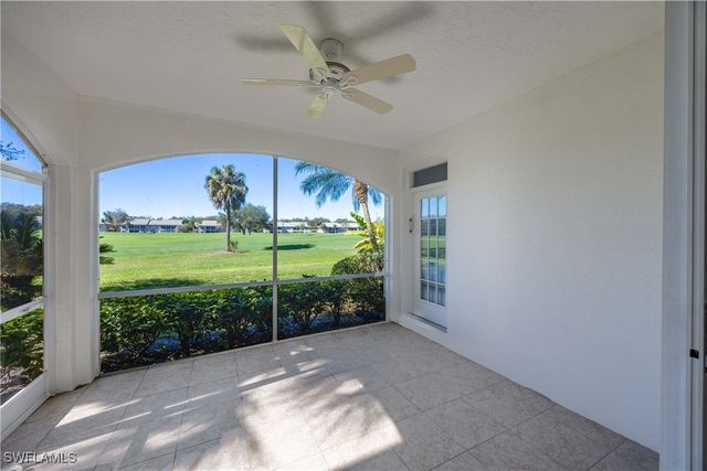 85 Silver Oaks CIR SW 6-102, Naples, FL 34119