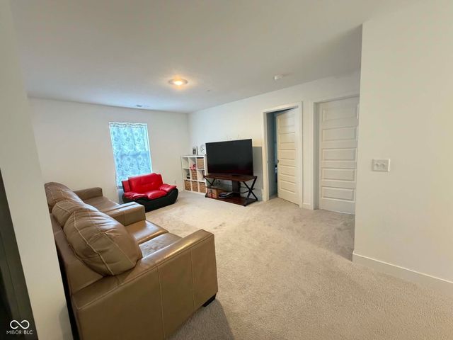 10823 Soda Creek Court, Indianapolis, IN 46239