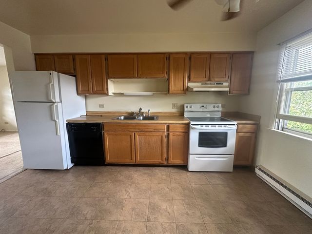 1235 Columbia Street 5, Crete, IL 60417