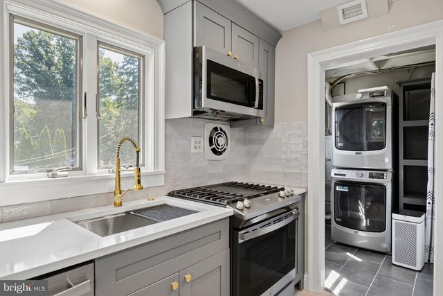 8310 CHILDS RD, Glenside, PA 19038