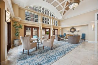 1616 Fountain View Drive 209, Houston, TX 77057