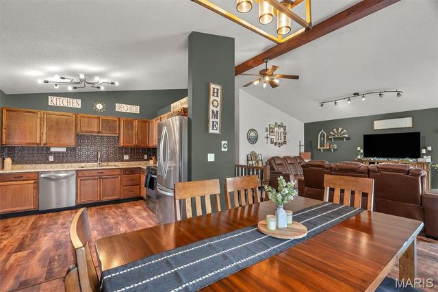 1605 Paradise Landing, Imperial, MO 63052