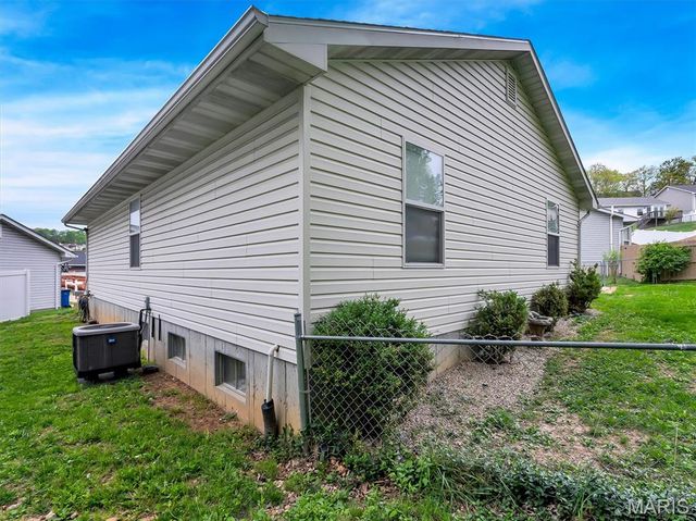 1605 Paradise Landing, Imperial, MO 63052