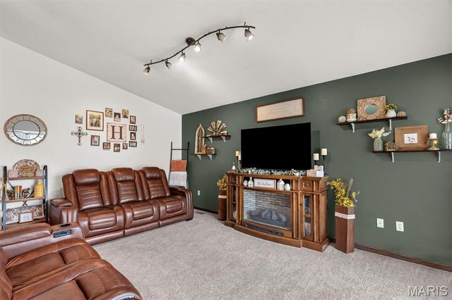 1605 Paradise Landing, Imperial, MO 63052