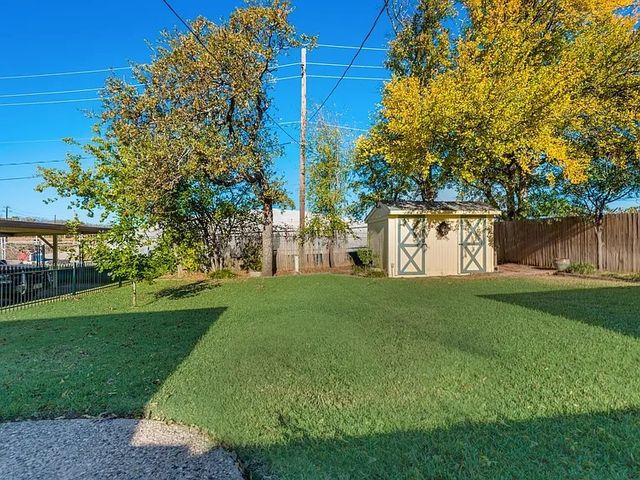 4919 Woodland Park Boulevard, Arlington, TX 76013