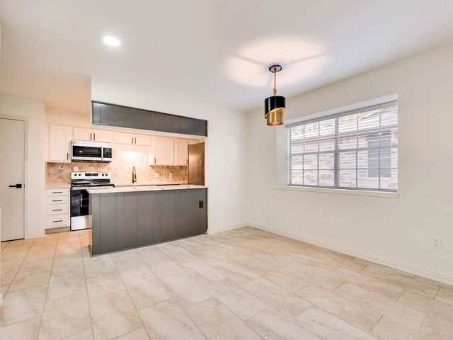 4919 Woodland Park Boulevard, Arlington, TX 76013
