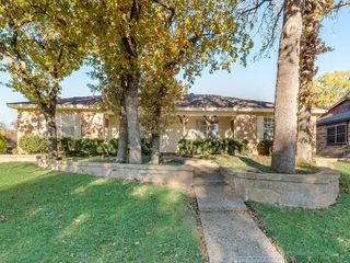 4919 Woodland Park Boulevard, Arlington, TX 76013