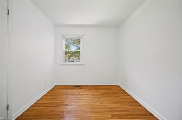 1106 74th ST, Newport News, VA 23605
