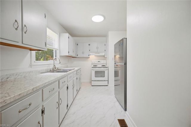 1106 74th ST, Newport News, VA 23605