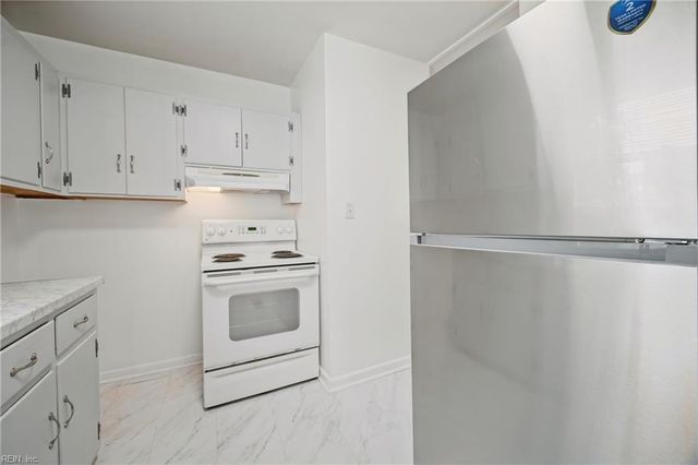 1106 74th ST, Newport News, VA 23605