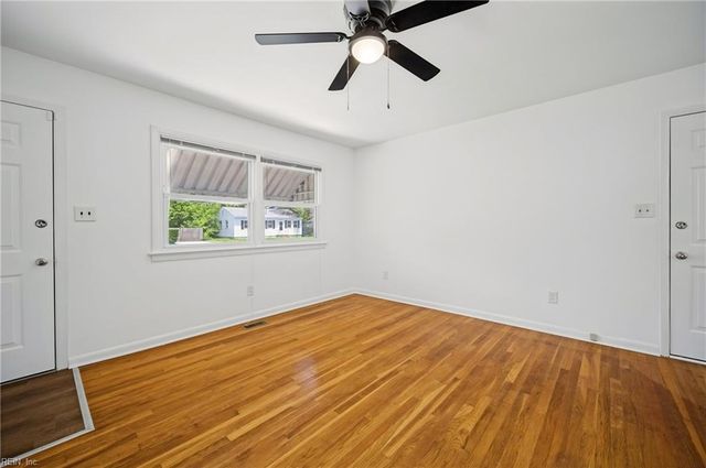 1106 74th ST, Newport News, VA 23605