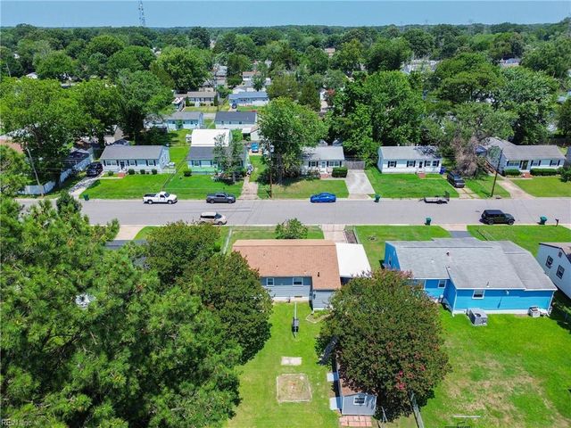 1106 74th ST, Newport News, VA 23605