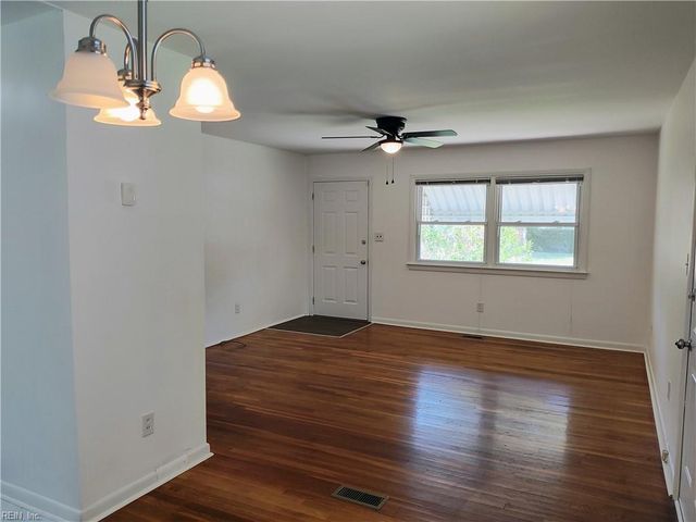 1106 74th ST, Newport News, VA 23605