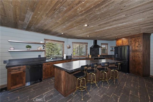 41940 Centre Court, Big Bear Lake, CA 92315
