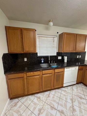 3101 Meadow Bay Drive, League City, TX 77539