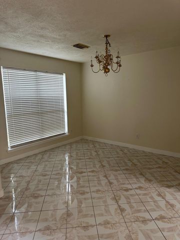 3101 Meadow Bay Drive, League City, TX 77539