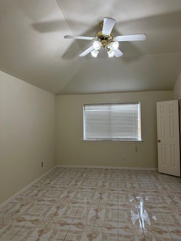 3101 Meadow Bay Drive, League City, TX 77539