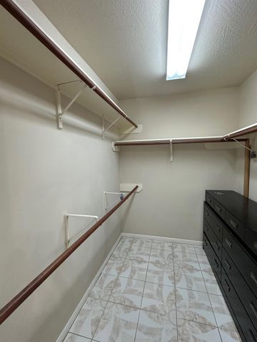 3101 Meadow Bay Drive, League City, TX 77539