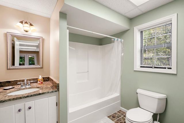 138 Oakwood Trail, Mineral Bluff, GA 30559