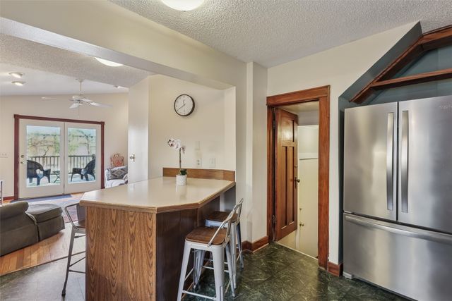 4809 Grand Avenue, Des Moines, IA 50312