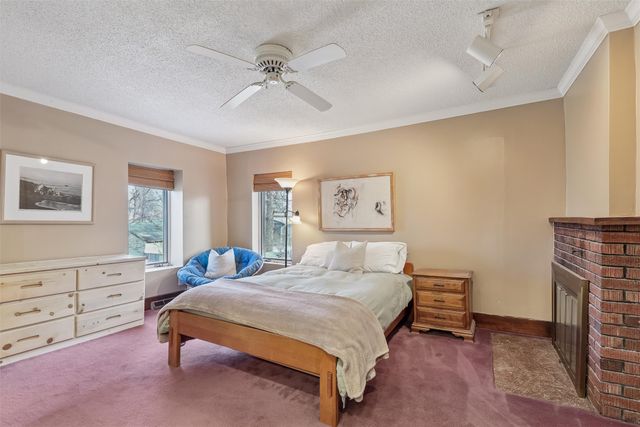 4809 Grand Avenue, Des Moines, IA 50312