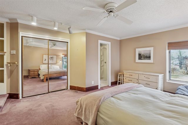 4809 Grand Avenue, Des Moines, IA 50312