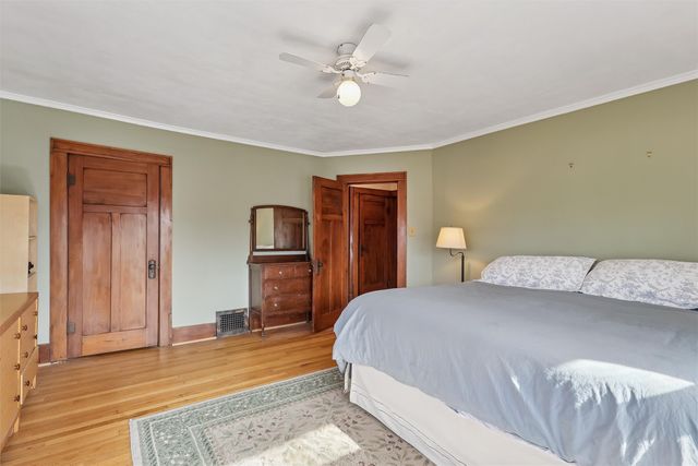 4809 Grand Avenue, Des Moines, IA 50312