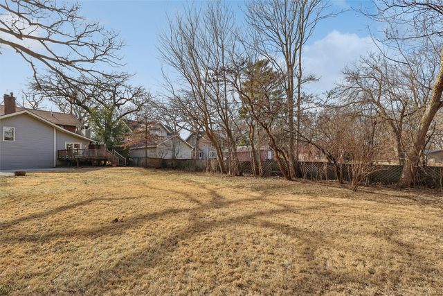 4809 Grand Avenue, Des Moines, IA 50312