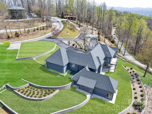 161 Birchwood Drive, Hendersonville, NC 28739