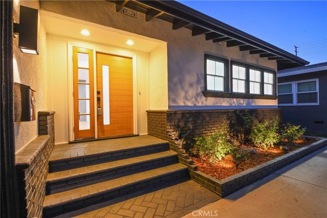 2137 Ostrom, Long Beach, CA 90815