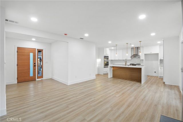 2137 Ostrom, Long Beach, CA 90815