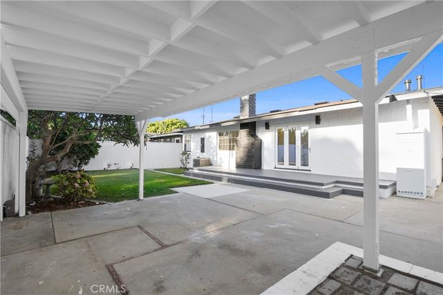 2137 Ostrom, Long Beach, CA 90815