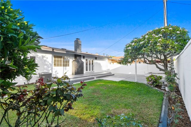 2137 Ostrom, Long Beach, CA 90815