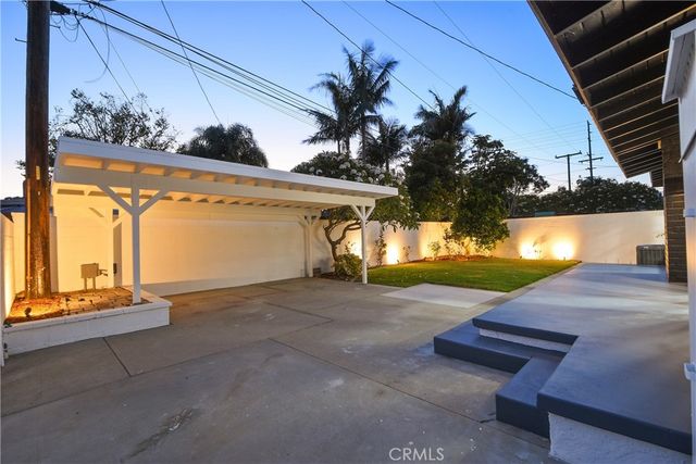 2137 Ostrom, Long Beach, CA 90815