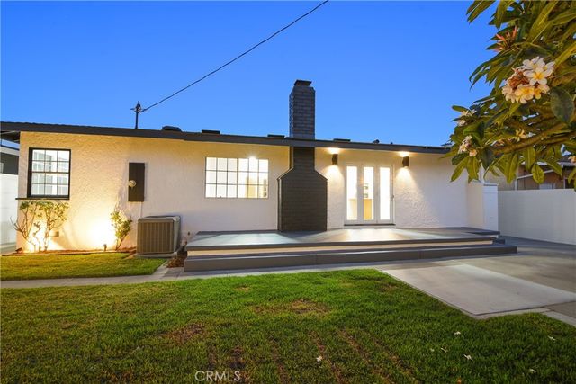 2137 Ostrom, Long Beach, CA 90815