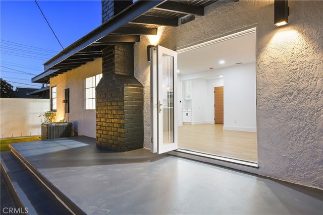 2137 Ostrom, Long Beach, CA 90815