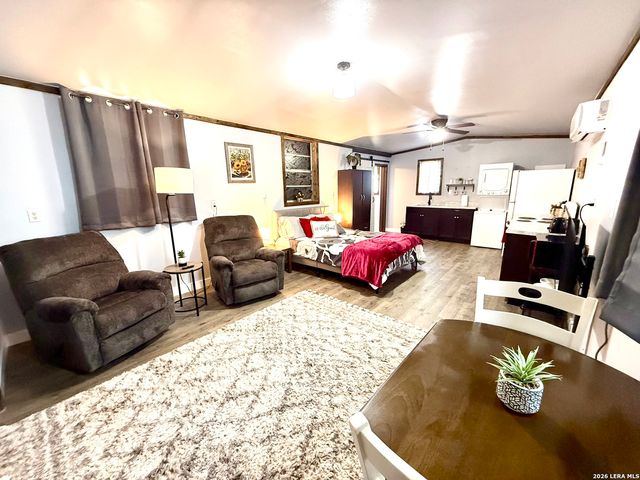 25 Cenizo, Brackettville, TX 78832