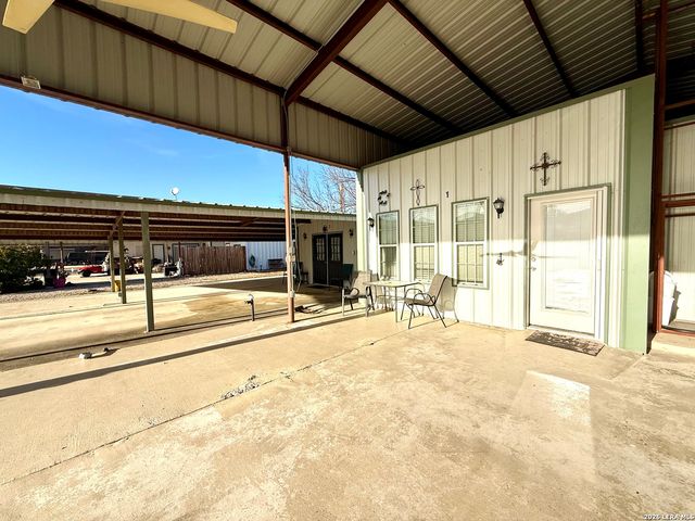 25 Cenizo, Brackettville, TX 78832
