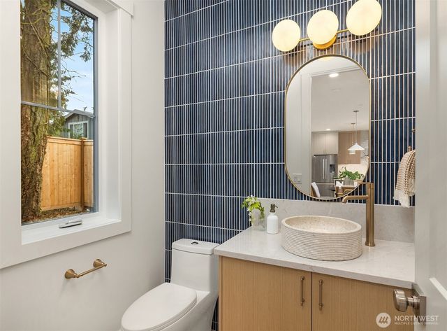 13115 NE 87th Lane, Kirkland, WA 98033