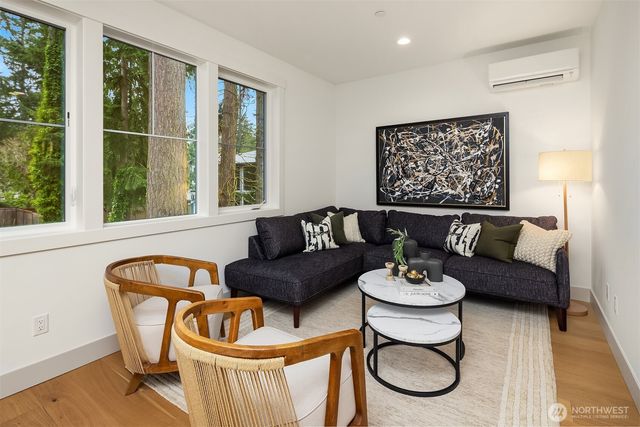 13115 NE 87th Lane, Kirkland, WA 98033