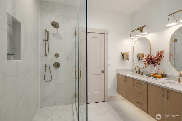 13115 NE 87th Lane, Kirkland, WA 98033